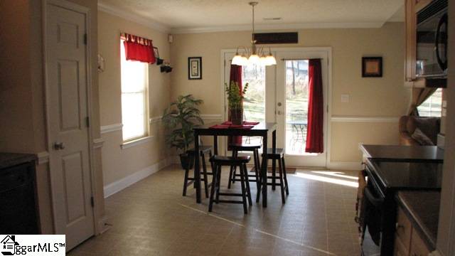 306 Gibbs Road Wellford, SC 29385 - Photo 8 of 17 Gallery Image 8