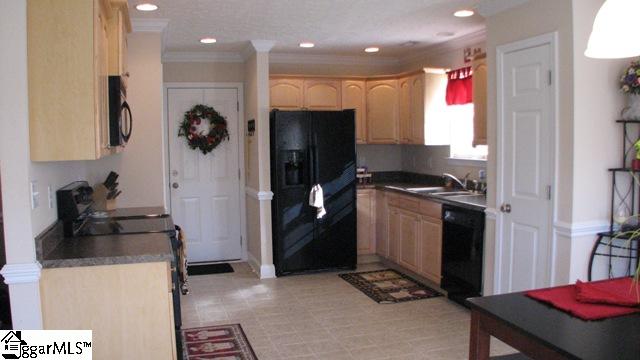 306 Gibbs Road Wellford, SC 29385 - Photo 9 of 17 Gallery Image 9