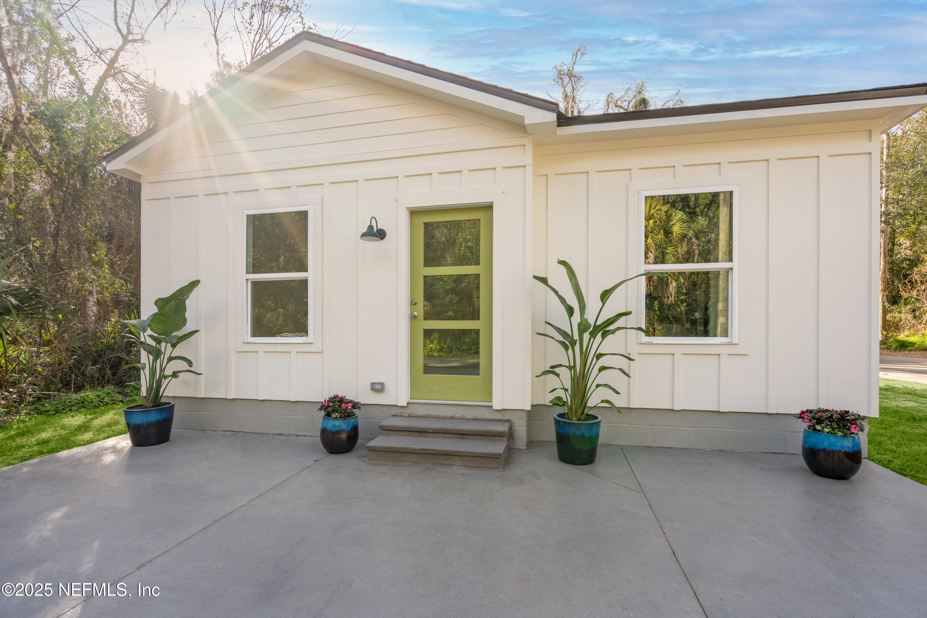 695 Julia Street St. Augustine, FL 32084 - Photo 3 of 25 3