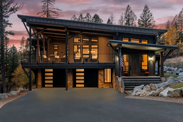 $4,100,000 | 296 Northern Lights Drive, Whitefish, MT 59937