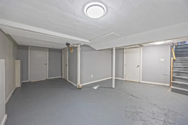 $289,900 | 181 Marsden Street, Springfield, MA 01109