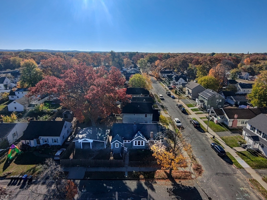 181 Marsden Street Springfield, MA 01109 - Photo 4 of 36