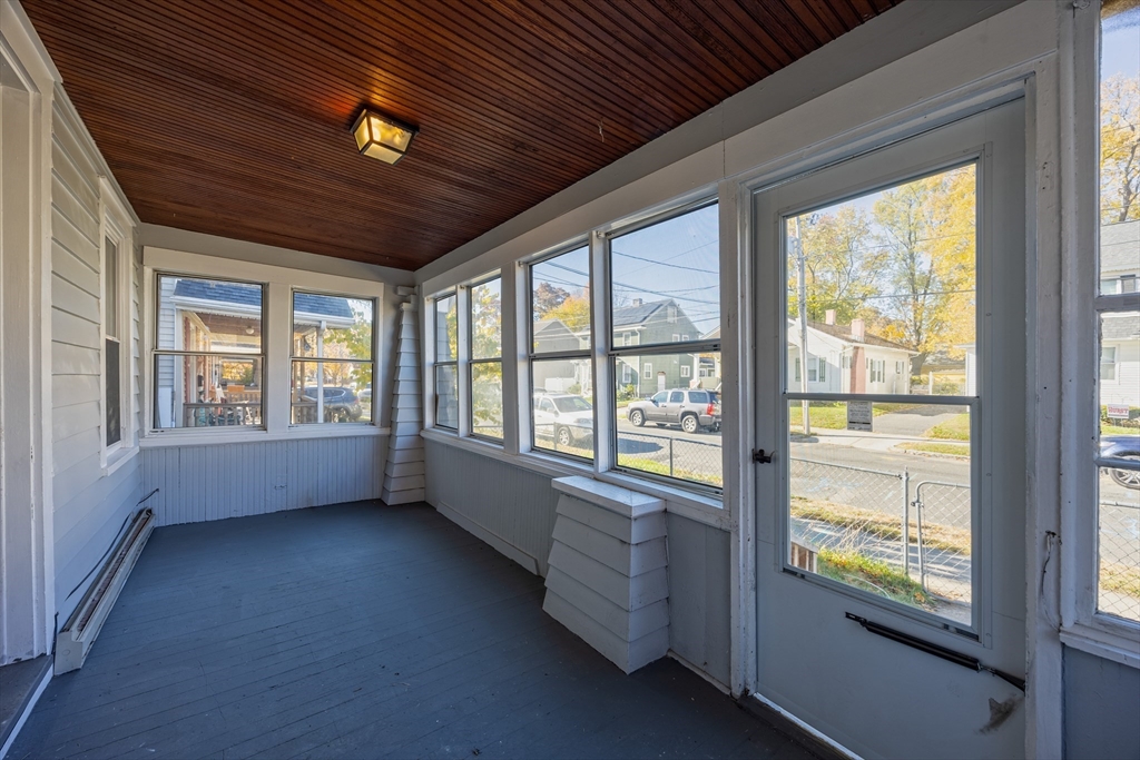 181 Marsden Street Springfield, MA 01109 - Photo 8 of 36