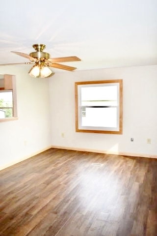 19531 Freeport Road Sterling, IL 61081 - Photo 16 of 21