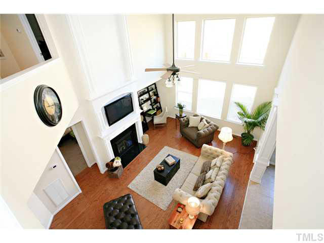 1002 Lakeview Road Durham, NC 27712 - Photo 6 of 22 Living Room