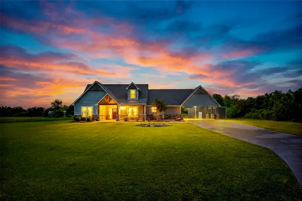 $525,000 | 1580 County Road 614, Dayton, TX 77535
