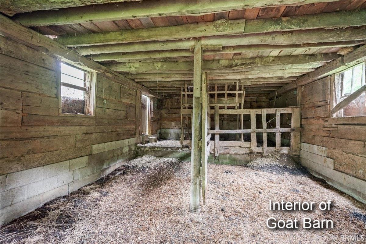9510 South Snow Road Bloomington, IN 47403 - Photo 18 of 22