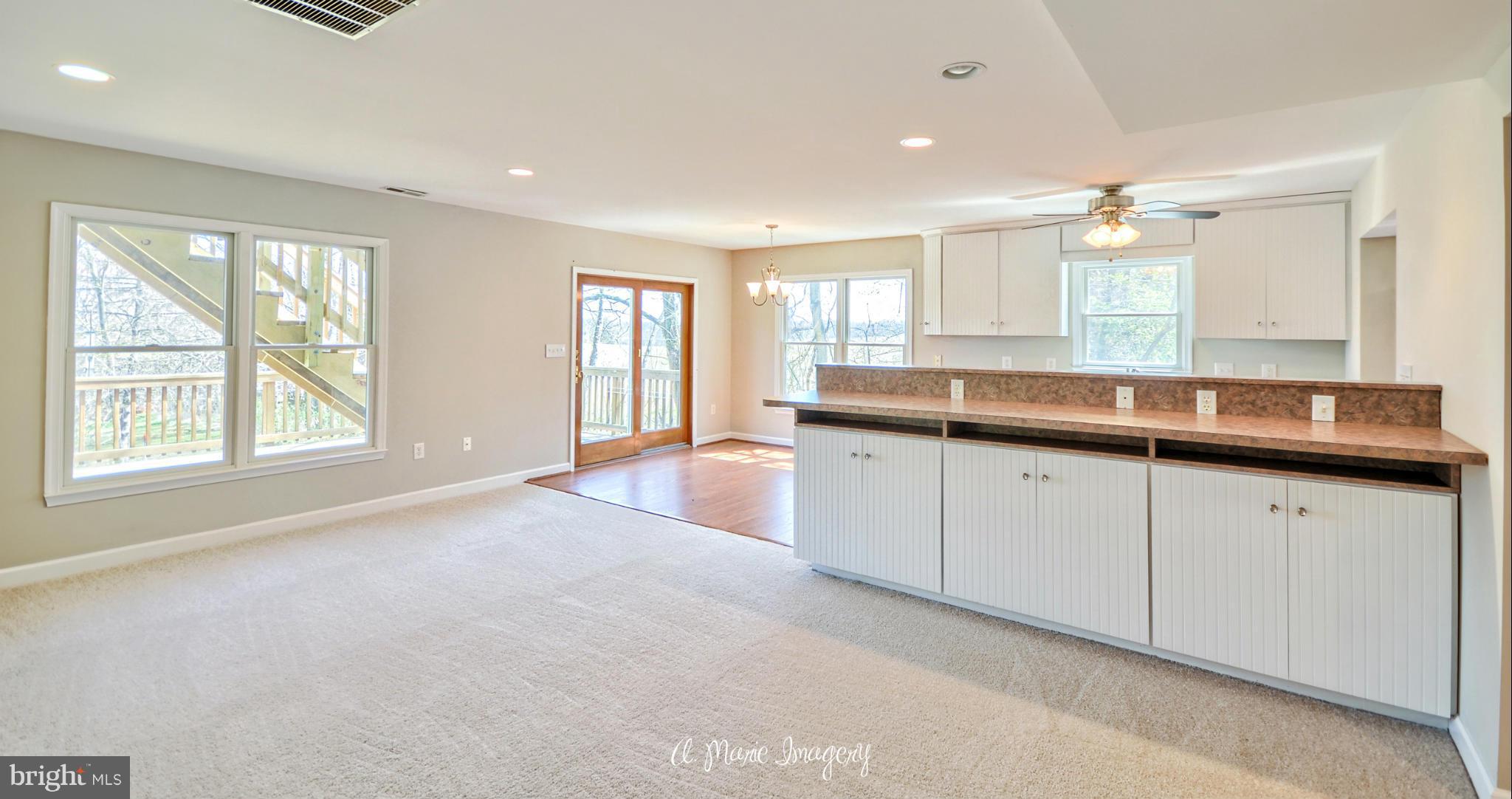 12649 Prices Distillery Road Damascus, MD 20872 - Photo 11 of 29 Family Room
