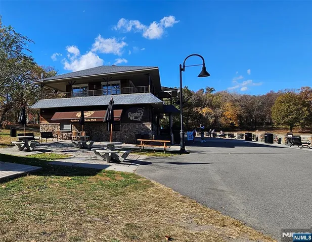 $294,000 | 8800 Boulevard East, Unit 7K, North Bergen, NJ 07047