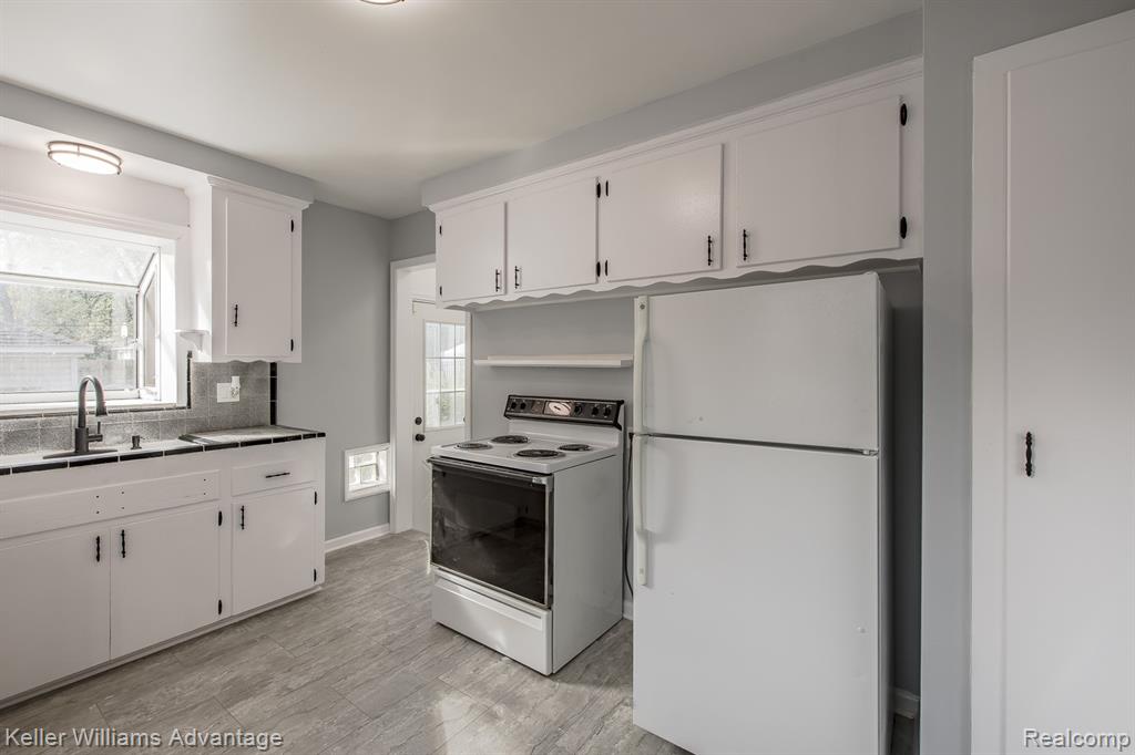 871 Menominee Road Pontiac, MI 48341 - Photo 31 of 50 Gallery Image 31