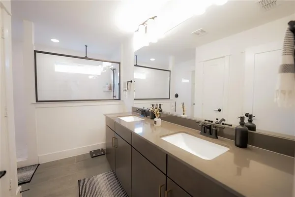 $3,300 | 7557 Donnelly Avenue, Dallas, TX 75228