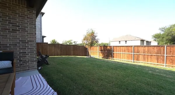 $3,300 | 7557 Donnelly Avenue, Dallas, TX 75228