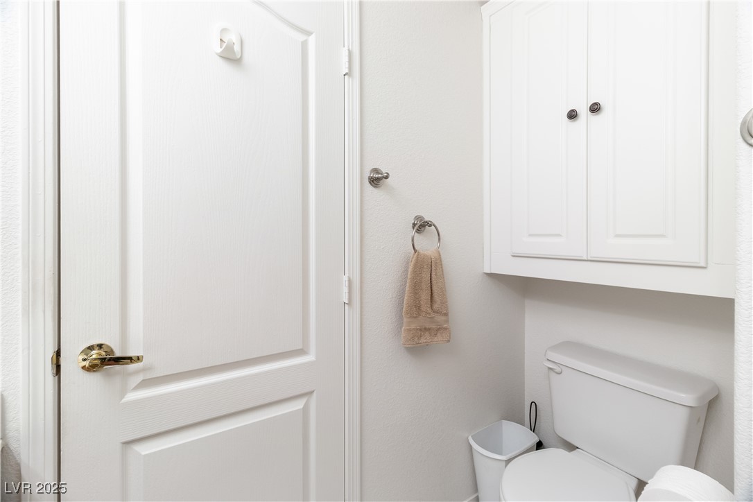 2297 Camel Mesa Drive Laughlin, NV 89029 - Photo 26 of 98 Primary Bathroom with toilet