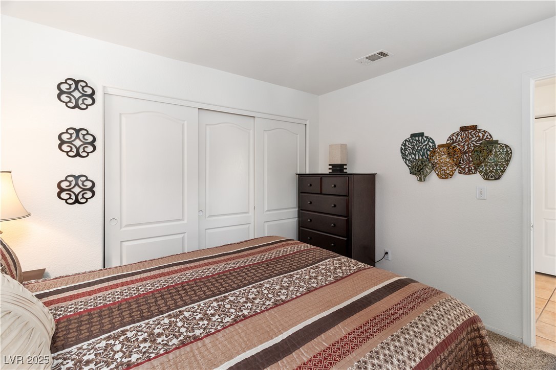 2297 Camel Mesa Drive Laughlin, NV 89029 - Photo 43 of 98 Second Bedroom with a closet