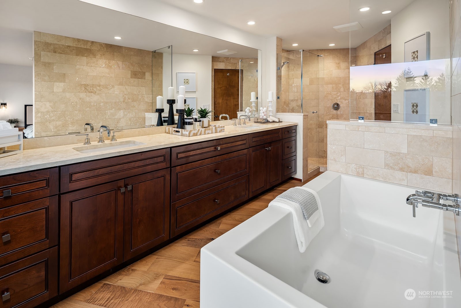 14050 184th Avenue Northeast Woodinville, WA 98072 - Photo 13 of 38 a bathroom with a tub sink and mirror