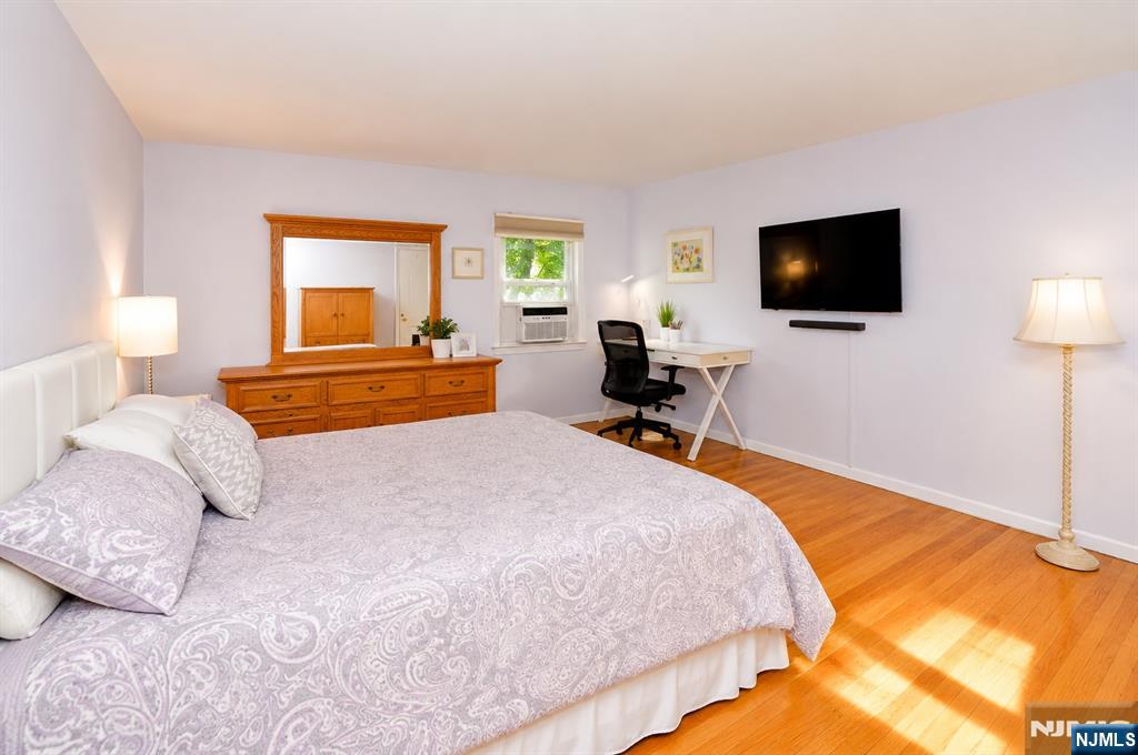 85 B Primrose Lane, Unit 85B Paramus, NJ 07652 - Photo 10 of 16