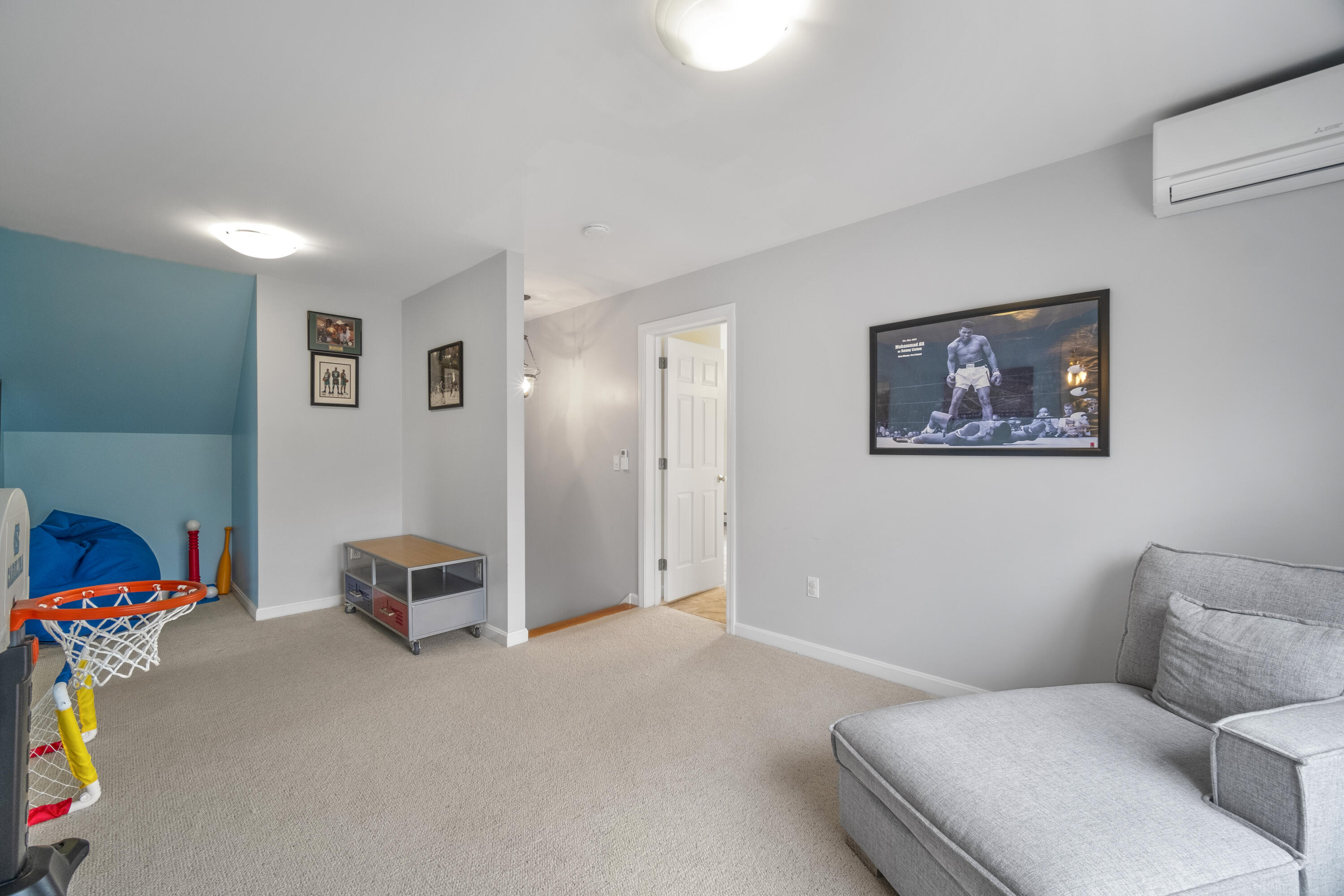 212 Ridge Road Tenants Harbor, ME 04860 - Photo 24 of 53 Family room