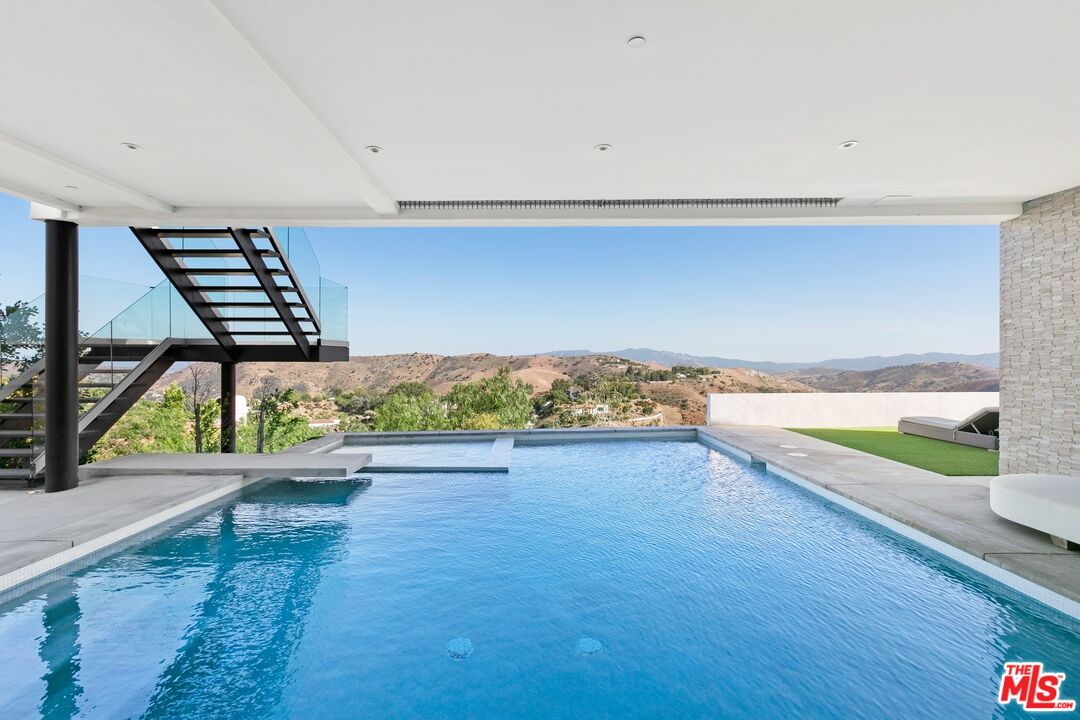 167 Saddlebow Road Bell Canyon, CA 91307 - Photo 21 of 33 a view of an ocean & beach