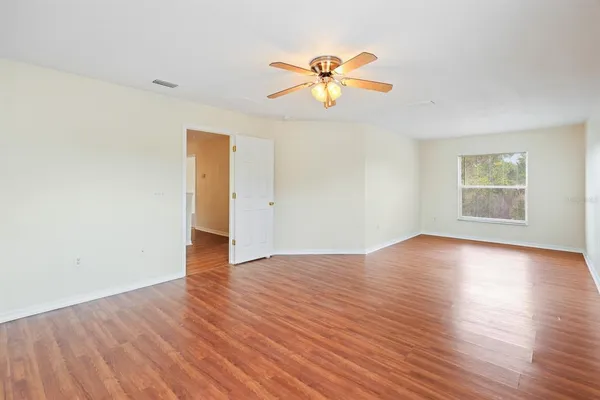 $2,000 | 7712 Dragon Fly Loop, Gibsonton, FL 33534