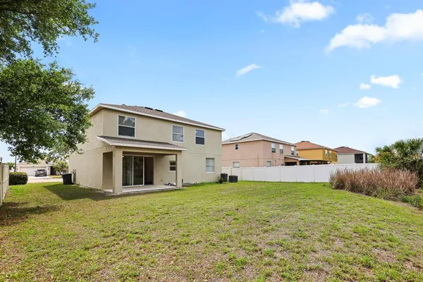 $2,000 | 7712 Dragon Fly Loop, Gibsonton, FL 33534