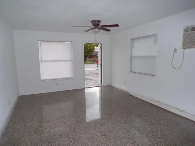 $2,100 | 1572 West 31st Street, Riviera Beach, FL 33404