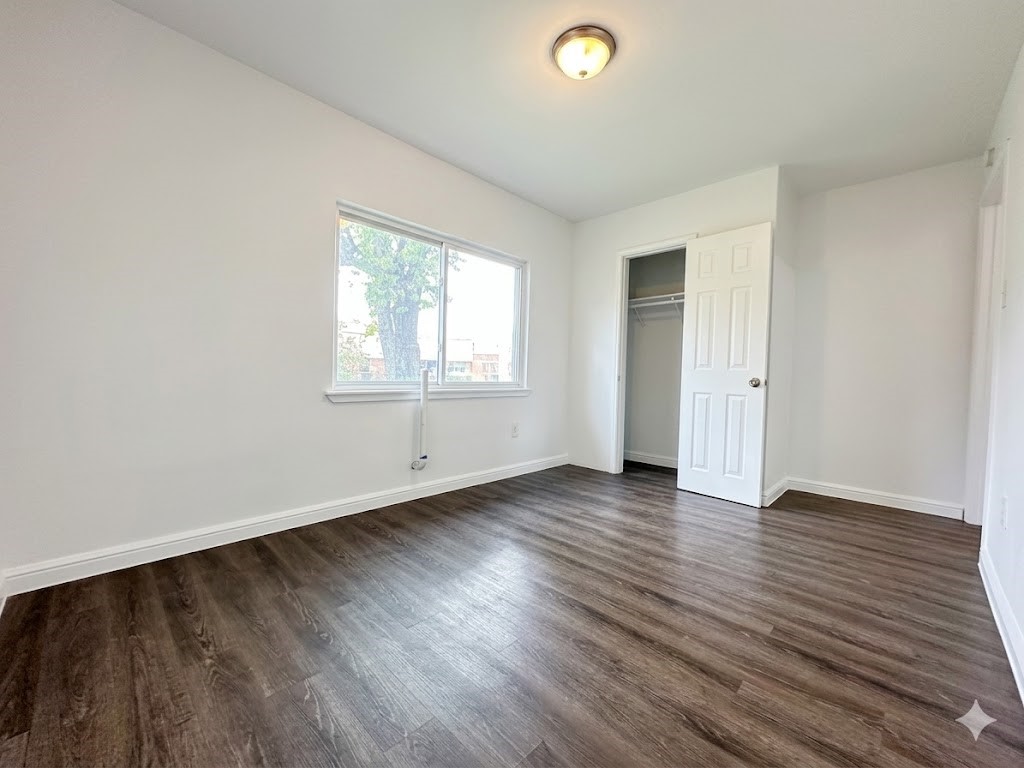 3507 Good Hope Street Houston, TX 77021 - Photo 9 of 10 Bedroom 3. At the end of the hallway, you'll find the final bedroom with a window facing the right side of the property and another window facing the front yard/driveway/street/entryway.