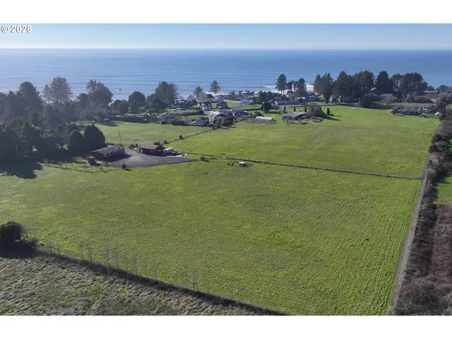 $699,000 | 15717 Goshen Lane, Brookings, OR 97415