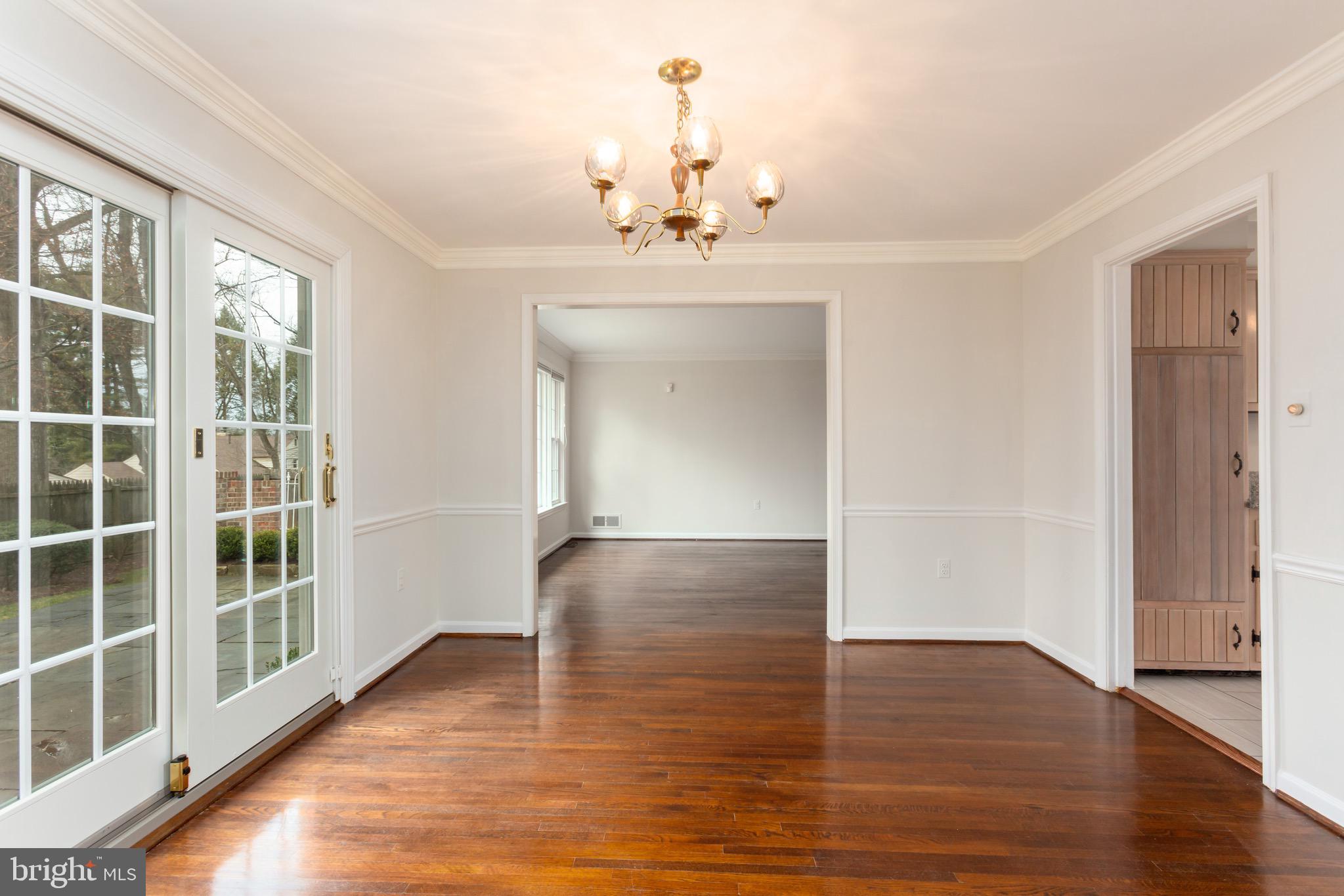 13316 Old Forge Road Silver Spring, MD 20904 - Photo 11 of 47 Sliding doors off Dining Room to the garden patio