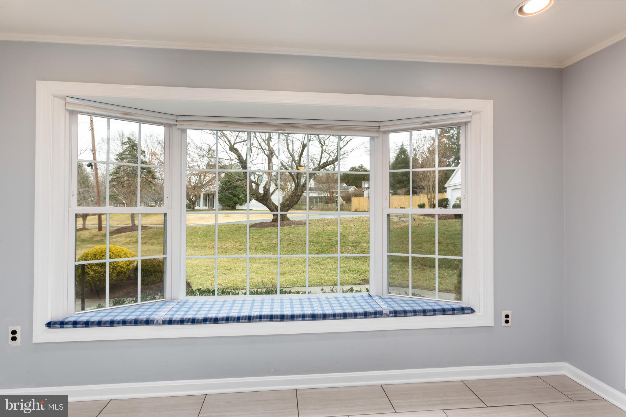 13316 Old Forge Road Silver Spring, MD 20904 - Photo 21 of 47 Bay window with built-in seating in the kitchen