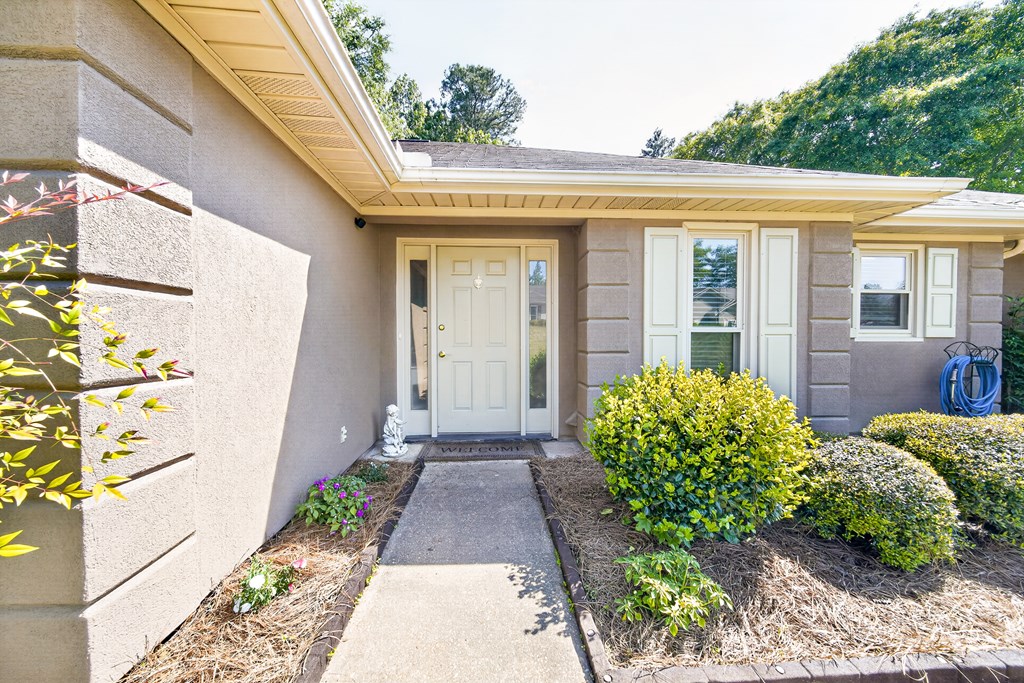 6648 Springlake Drive Columbus, GA 31909 - Photo 5 of 36