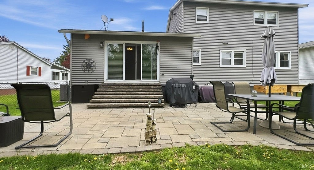 24 Ardencrest Road Liverpool, NY 13090 - Photo 3 of 42