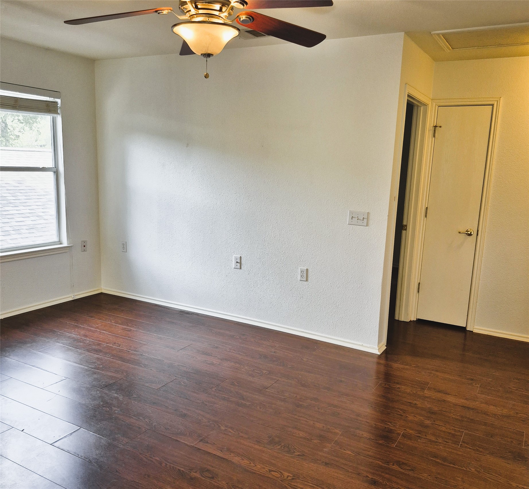 1139 Emmitt Run Austin, TX 78721 - Photo 15 of 30