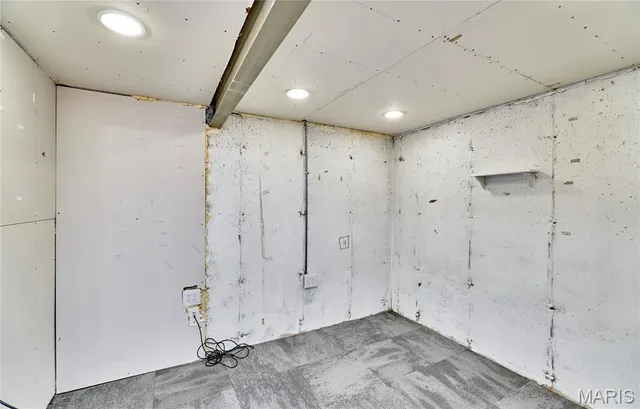 $334,500 | 1211 Big Bend Road, Ballwin, MO 63021