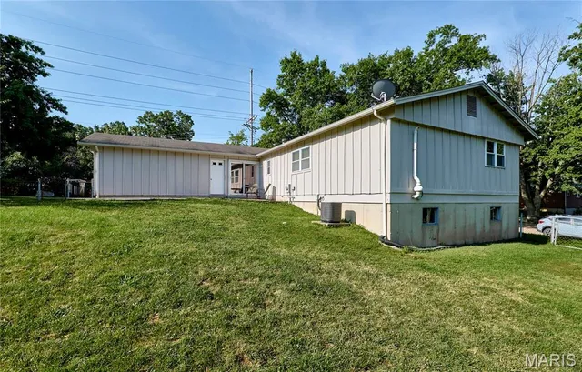 $334,500 | 1211 Big Bend Road, Ballwin, MO 63021