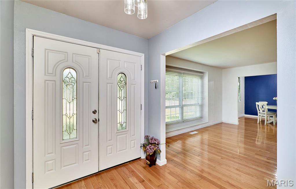 1211 Big Bend Road Ballwin, MO 63021 - Photo 4 of 40