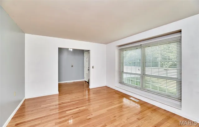 $334,500 | 1211 Big Bend Road, Ballwin, MO 63021