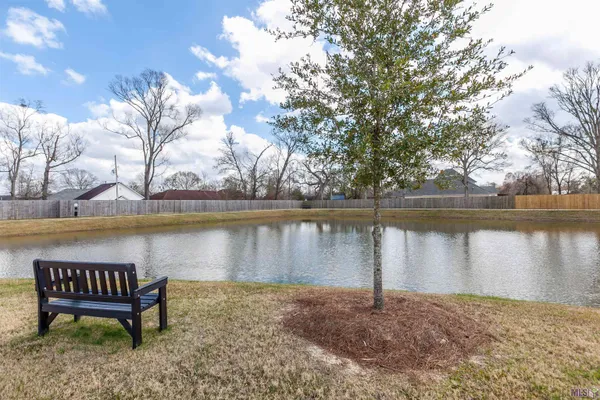 $2,154 | 17172 Oak Lawn Boulevard, Prairieville, LA 70769