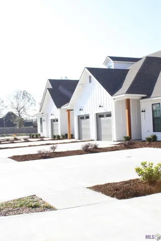 $2,154 | 17172 Oak Lawn Boulevard, Prairieville, LA 70769