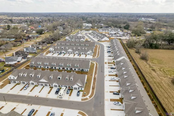 $2,154 | 17172 Oak Lawn Boulevard, Prairieville, LA 70769