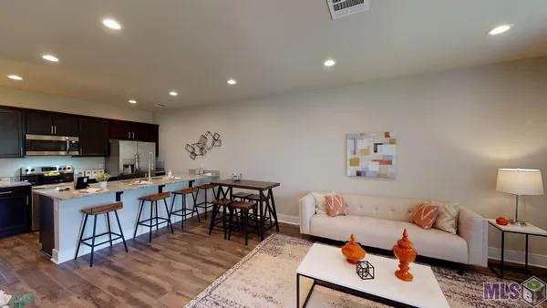 $2,154 | 17172 Oak Lawn Boulevard, Prairieville, LA 70769