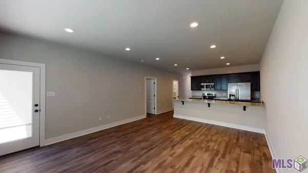 $2,154 | 17172 Oak Lawn Boulevard, Prairieville, LA 70769