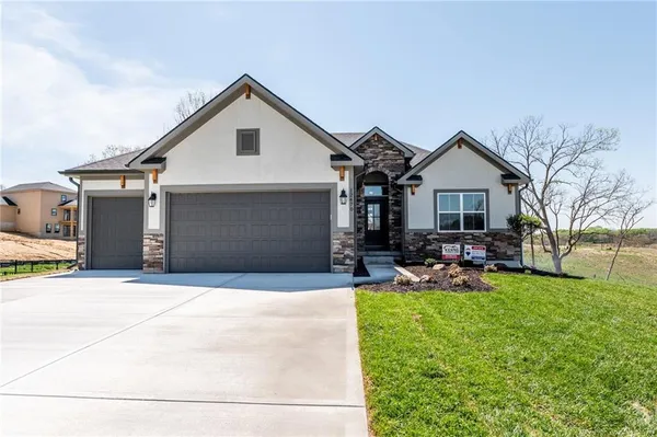 $627,407 | 4850 Northwest Martin Street, Riverside, MO 64151
