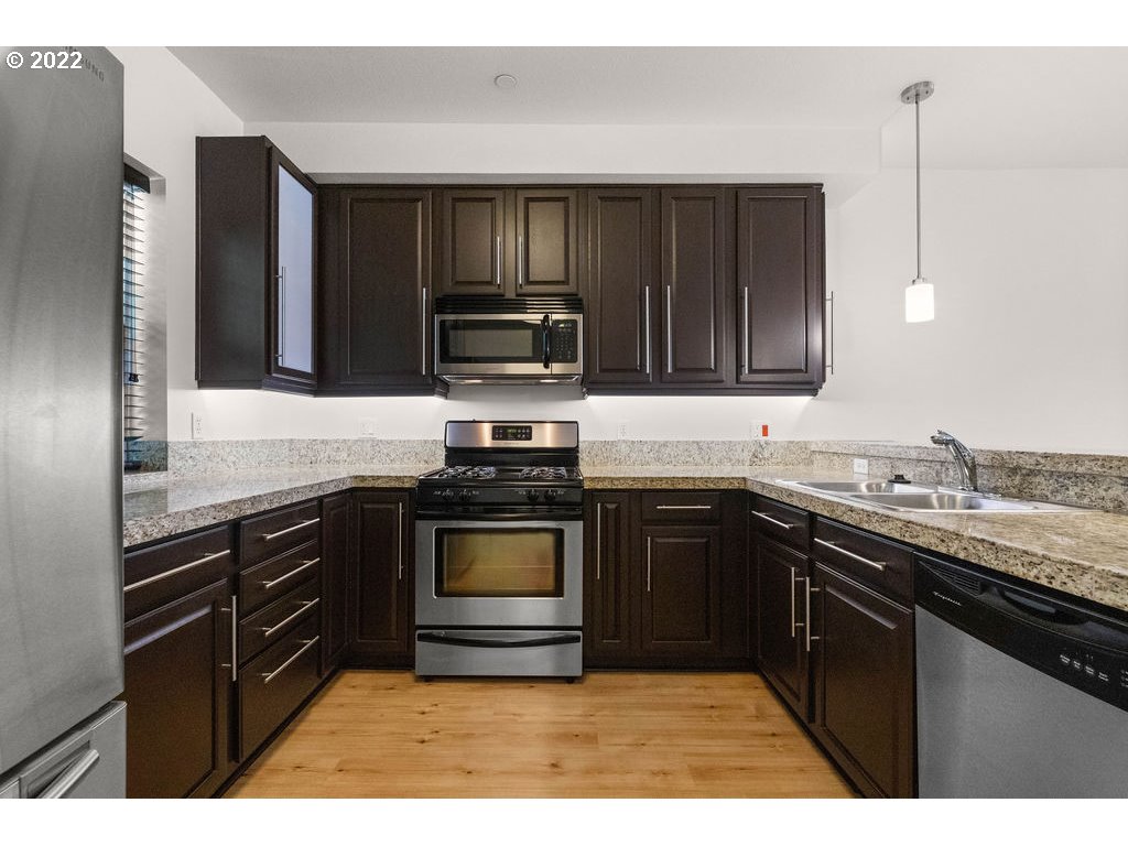 9231 Northwest Germantown Road Portland, OR 97231 - Photo 3 of 30 Kitchen