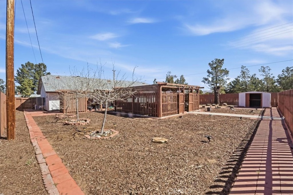 21089 Ottawa Road Apple Valley, CA 92308 - Photo 35 of 68