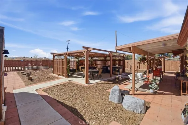 $459,990 | 21089 Ottawa Road, Apple Valley, CA 92308