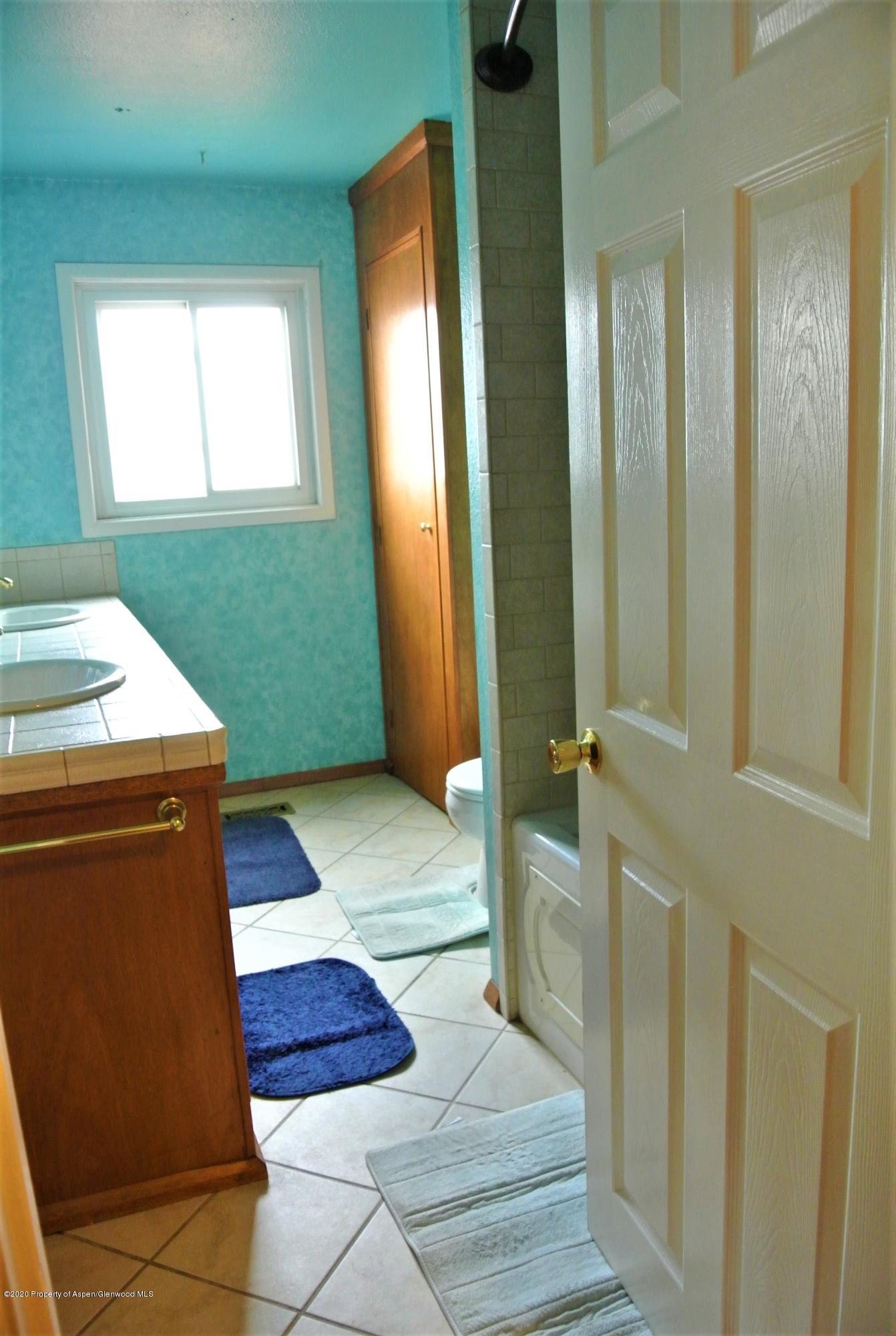 301 West 25th Street Rifle, CO 81650 - Photo 22 of 34 Bathroom