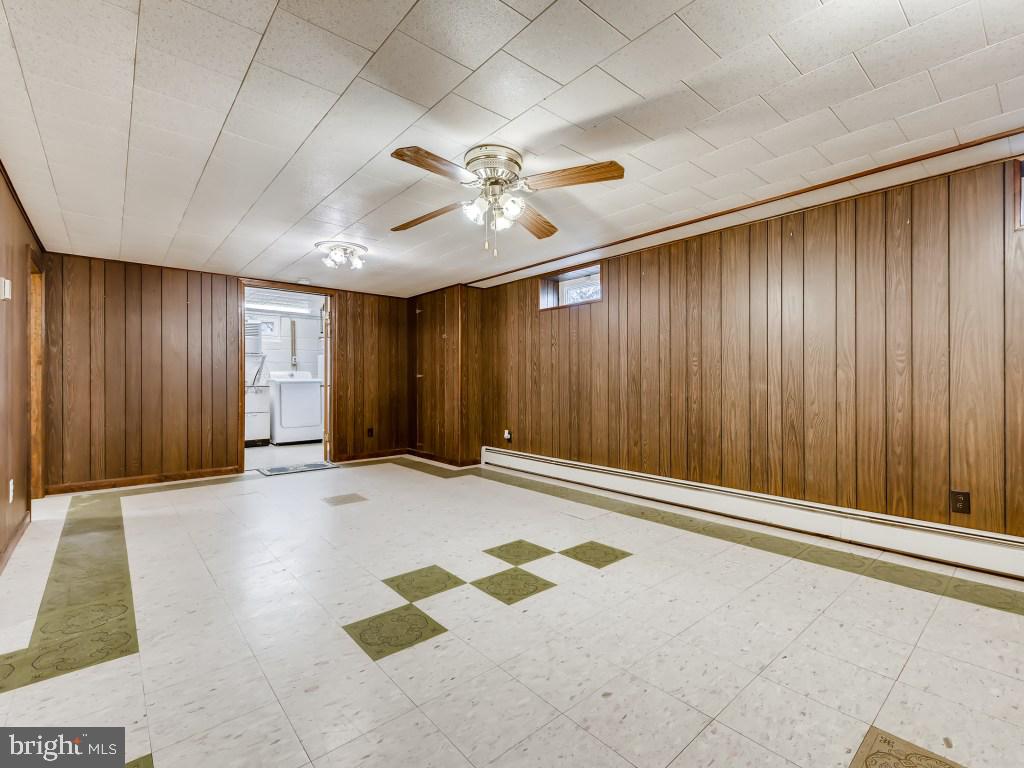 301 Winston Road Pasadena, MD 21122 - Photo 21 of 30 Plenty of Space to Entertain