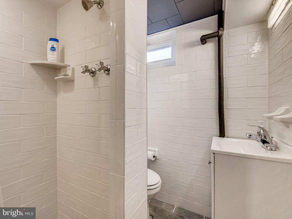 301 Winston Road Pasadena, MD 21122 - Photo 22 of 30 Basement Full Bath