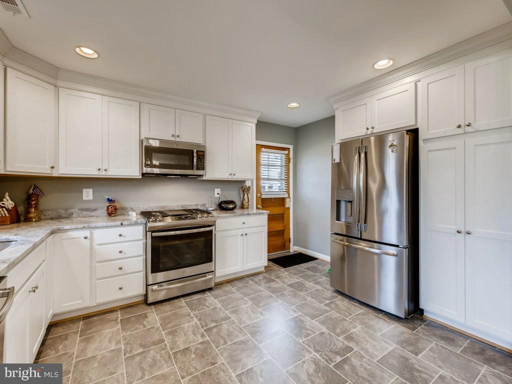301 Winston Road Pasadena, MD 21122 - Photo 8 of 30 Gorgeous Kitchen Renovation