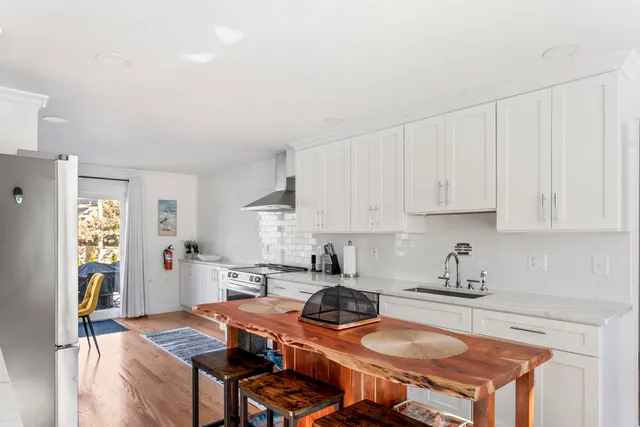 $2,495,000 | 105 Whalers Walk, Edgartown, MA 02539